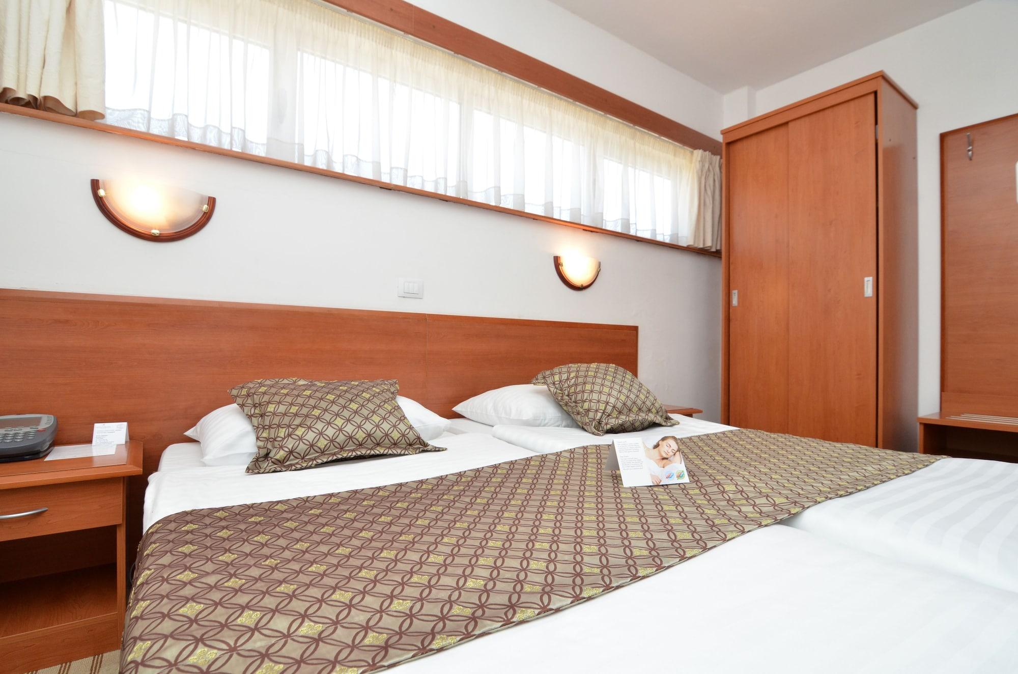 Hotel Neboder Rijeka Eksteriør billede