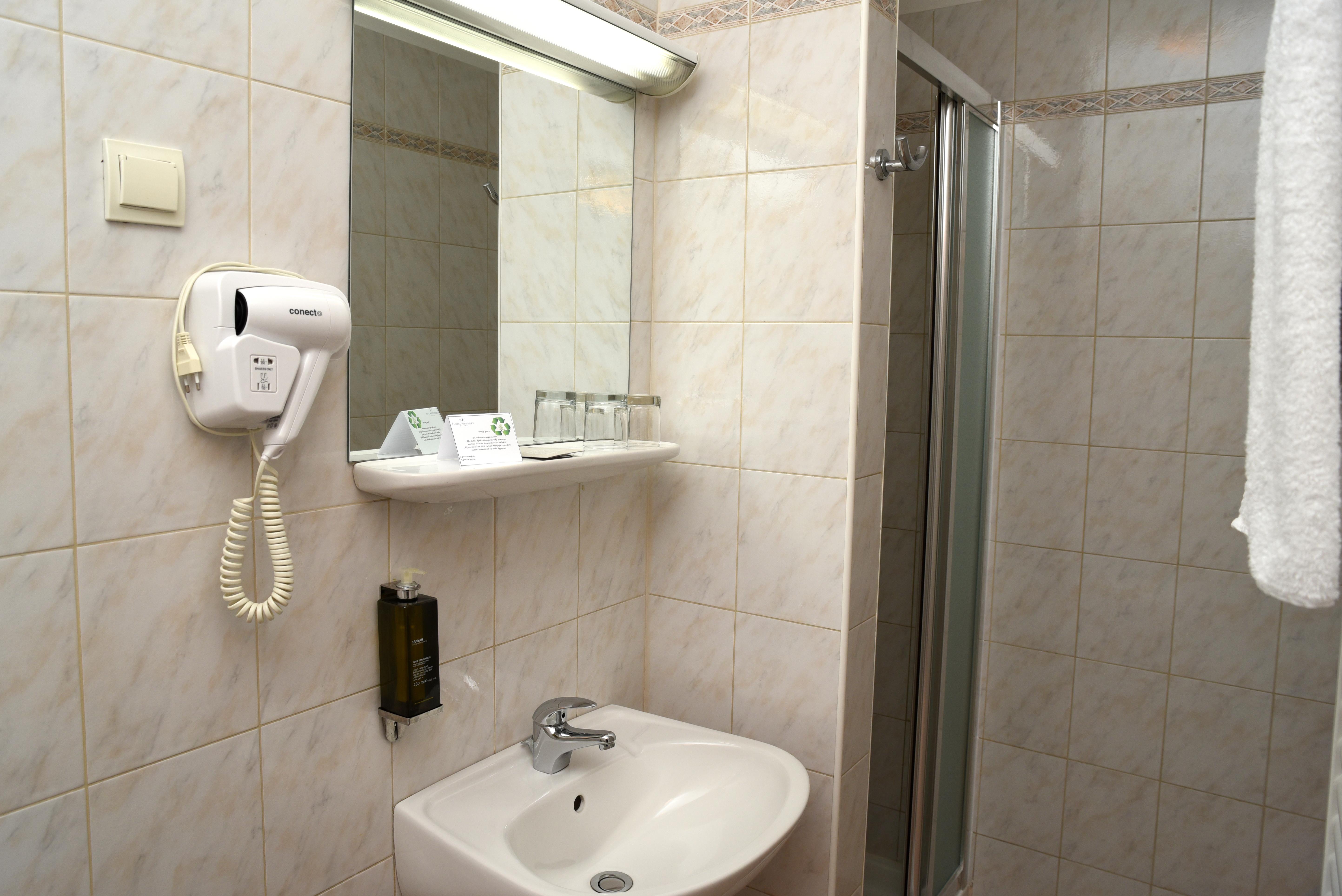 Hotel Neboder Rijeka Eksteriør billede