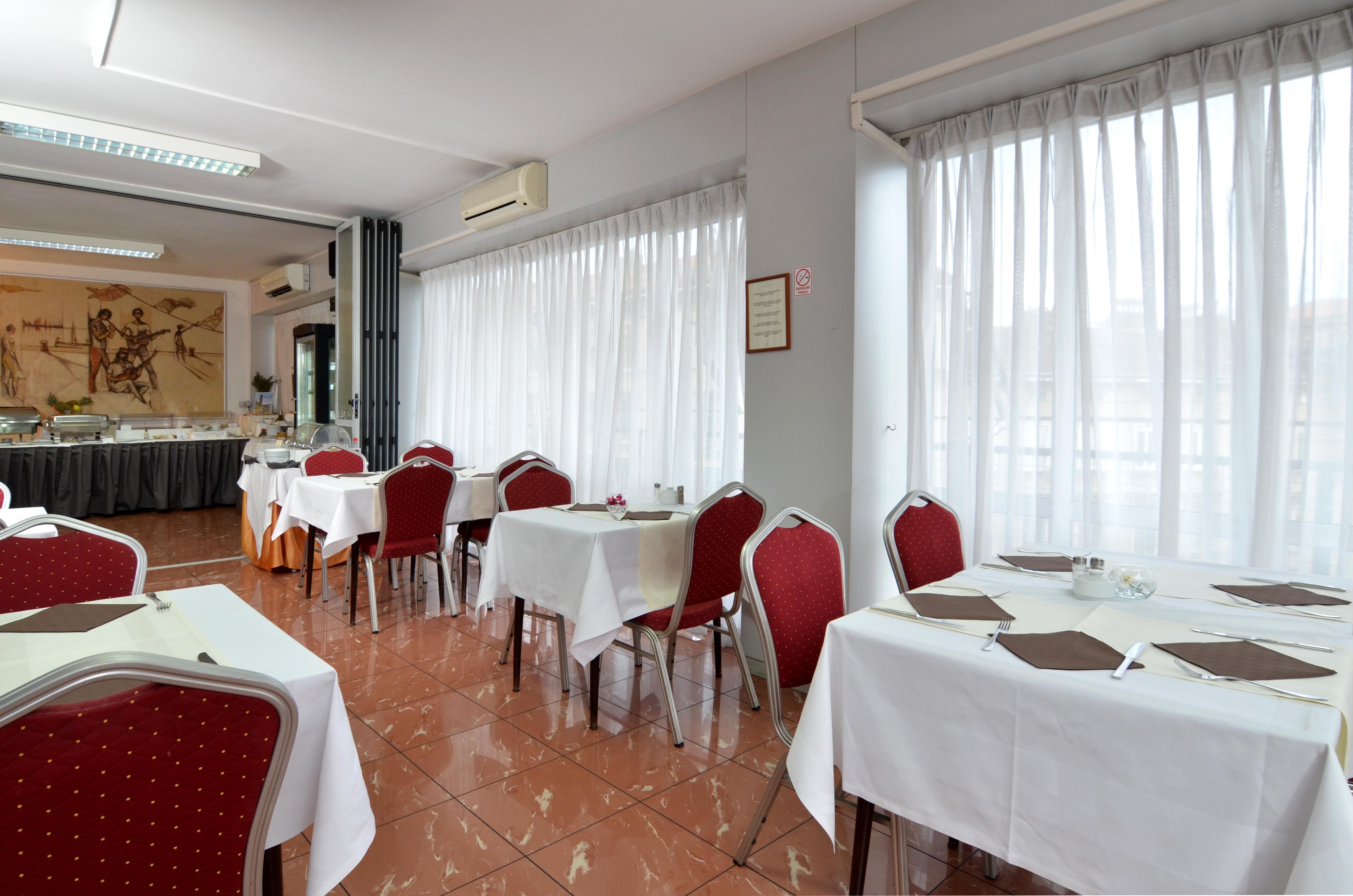 Hotel Neboder Rijeka Eksteriør billede